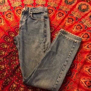 • Calvin Klein Mom Jeans •